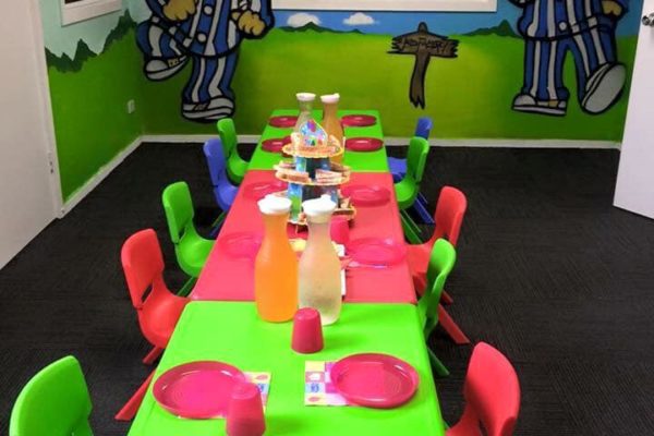 Kid Factory Party Room Image 1